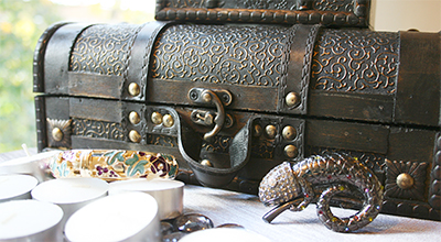 Коробки, кошики та скрині